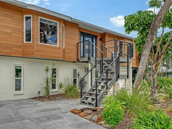 521 CUMMINGS STREET, SARASOTA, FL 34242