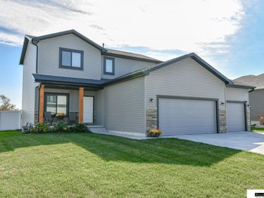 5840 SW 8th Street, Lincoln, NE 68523