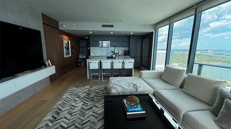 650 NE 32nd Street, Unit 4307, Miami, FL 33137 Photo