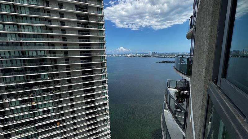 650 NE 32nd Street, Unit 4307, Miami, FL 33137 Photo