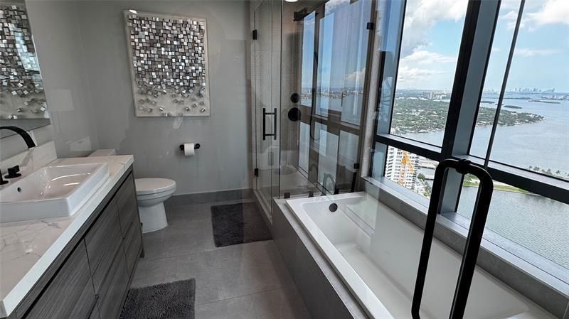 650 NE 32nd Street, Unit 4307, Miami, FL 33137 Photo