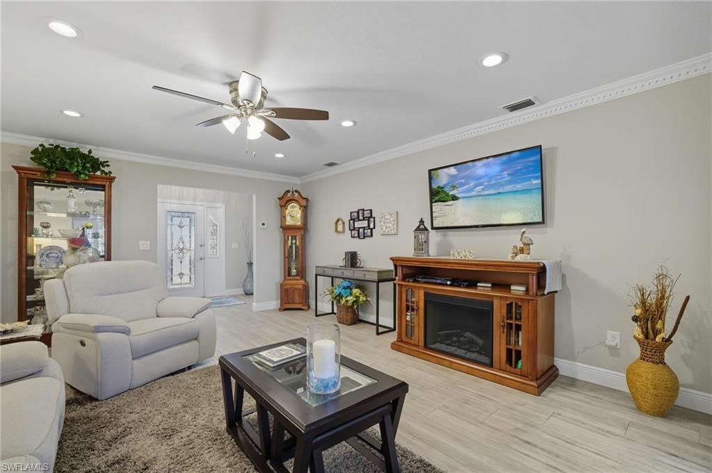 1203 N Brandywine Cir, Fort Myers, FL 33919 Photo