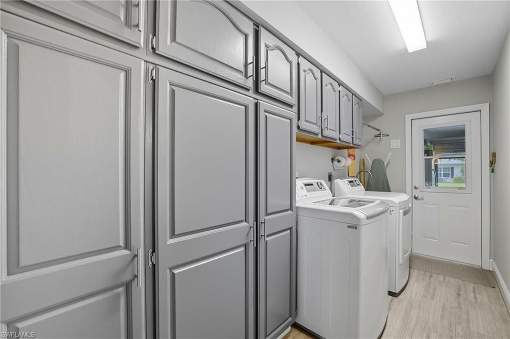 1203 N Brandywine Cir, Fort Myers, FL 33919 Photo