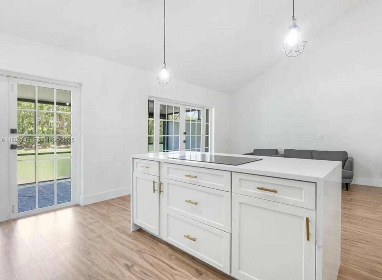 6850 NW 2nd Ave, Unit 34, Boca Raton, FL 33487 Photo