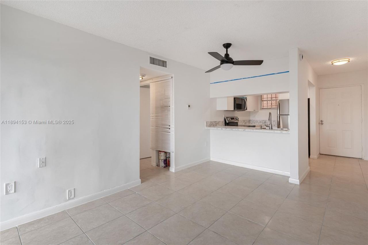 420 NW 12th Ave, Unit 41, Miami, FL 33128 Photo