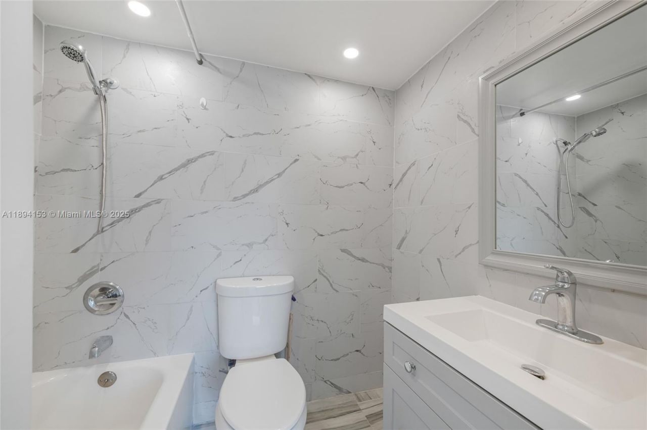 420 NW 12th Ave, Unit 41, Miami, FL 33128 Photo