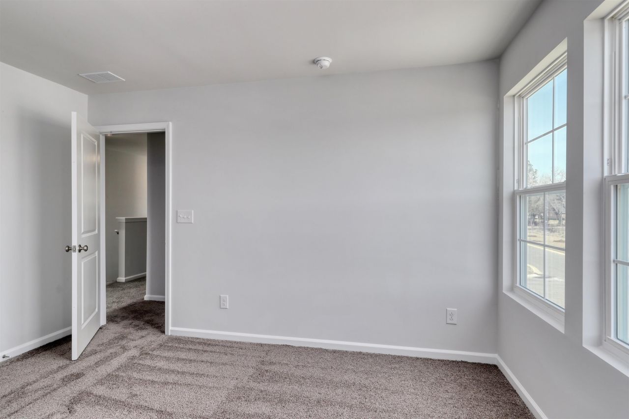 312 Garden Grove St Photo 21