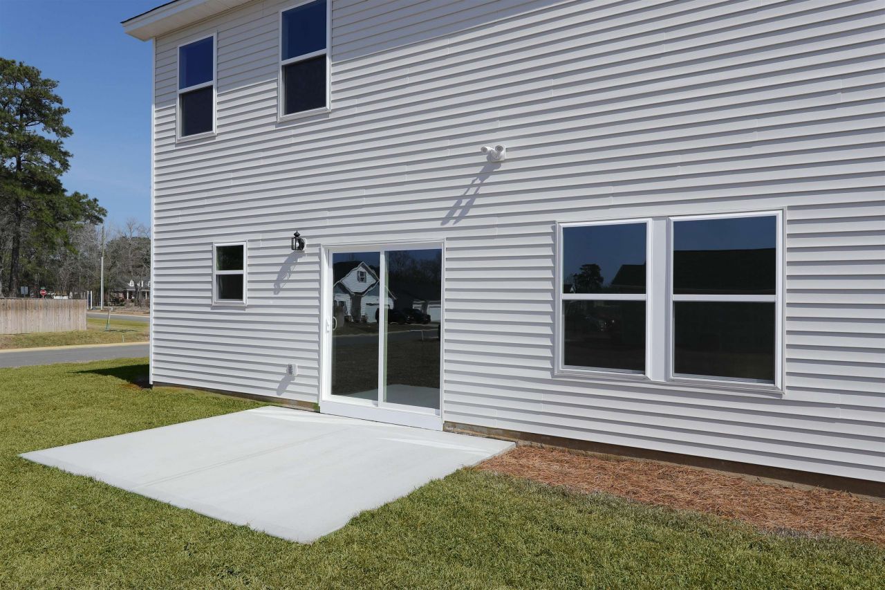 312 Garden Grove St Photo 27