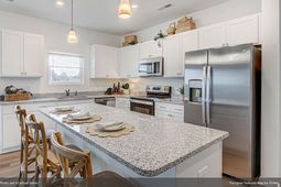 312 Garden Grove St photo 4