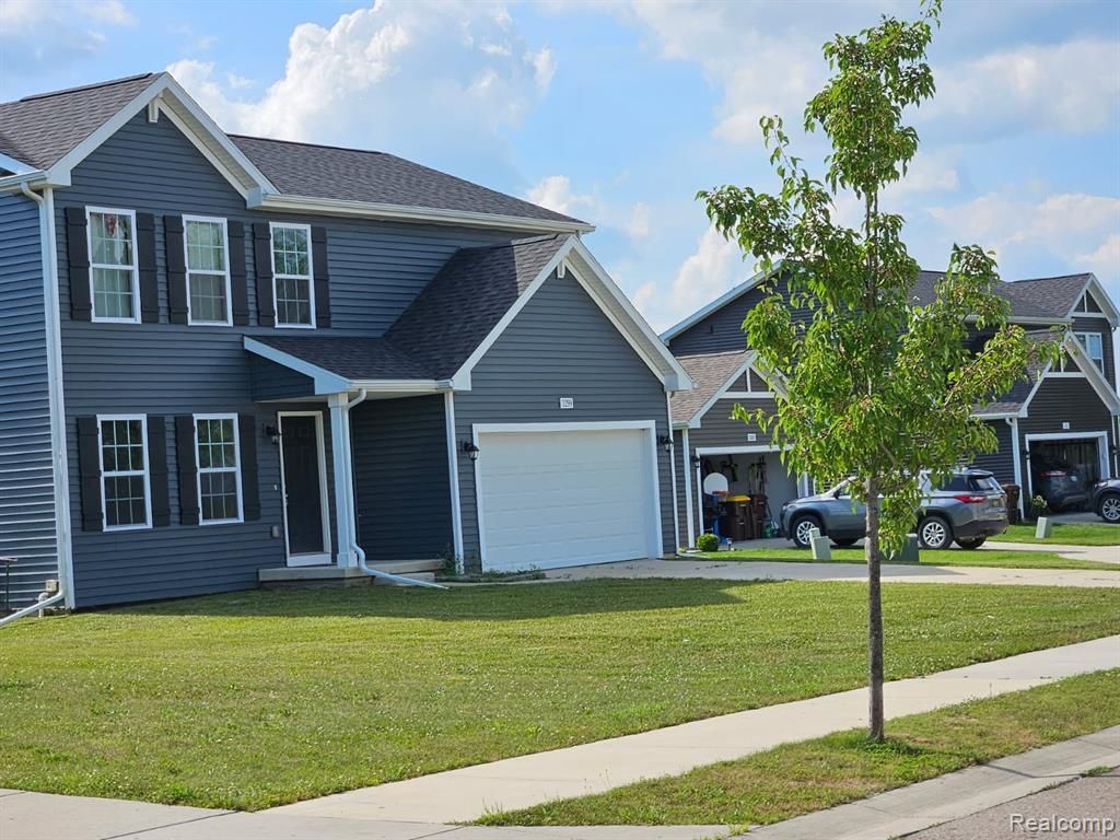 3299 Hill Hollow Lane, Howell, MI 48855 Main Photo