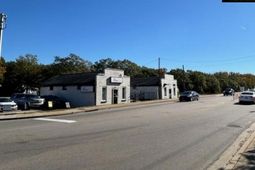 208 Main Street photo 4