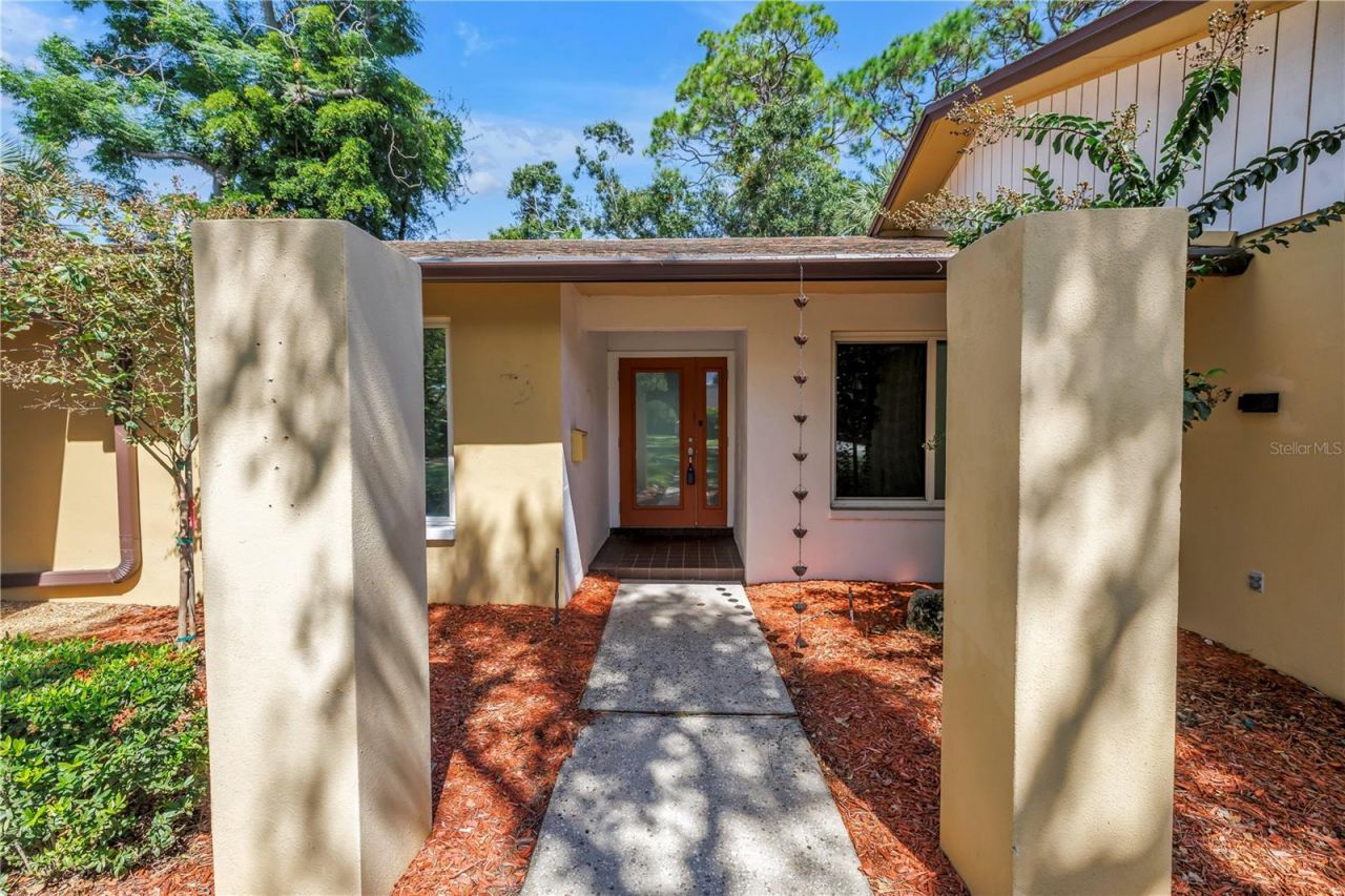 905 Serpentine Drive S, Saint Petersburg, FL 33705 Photo