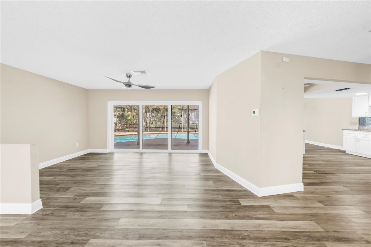 905 Serpentine Drive S, Saint Petersburg, FL 33705 Photo