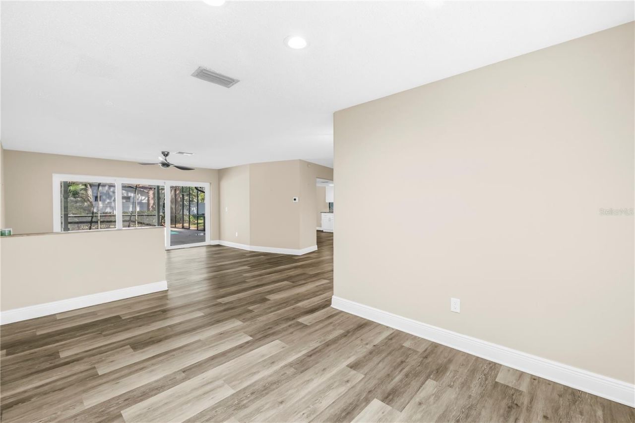 905 Serpentine Drive S, Saint Petersburg, FL 33705 Photo