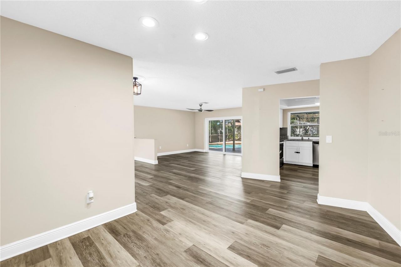 905 Serpentine Drive S, Saint Petersburg, FL 33705 Photo