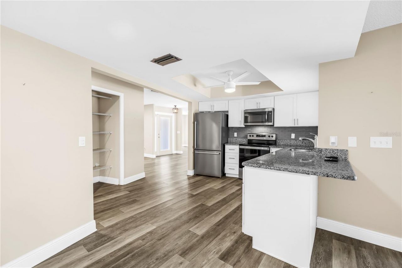 905 Serpentine Drive S, Saint Petersburg, FL 33705 Photo