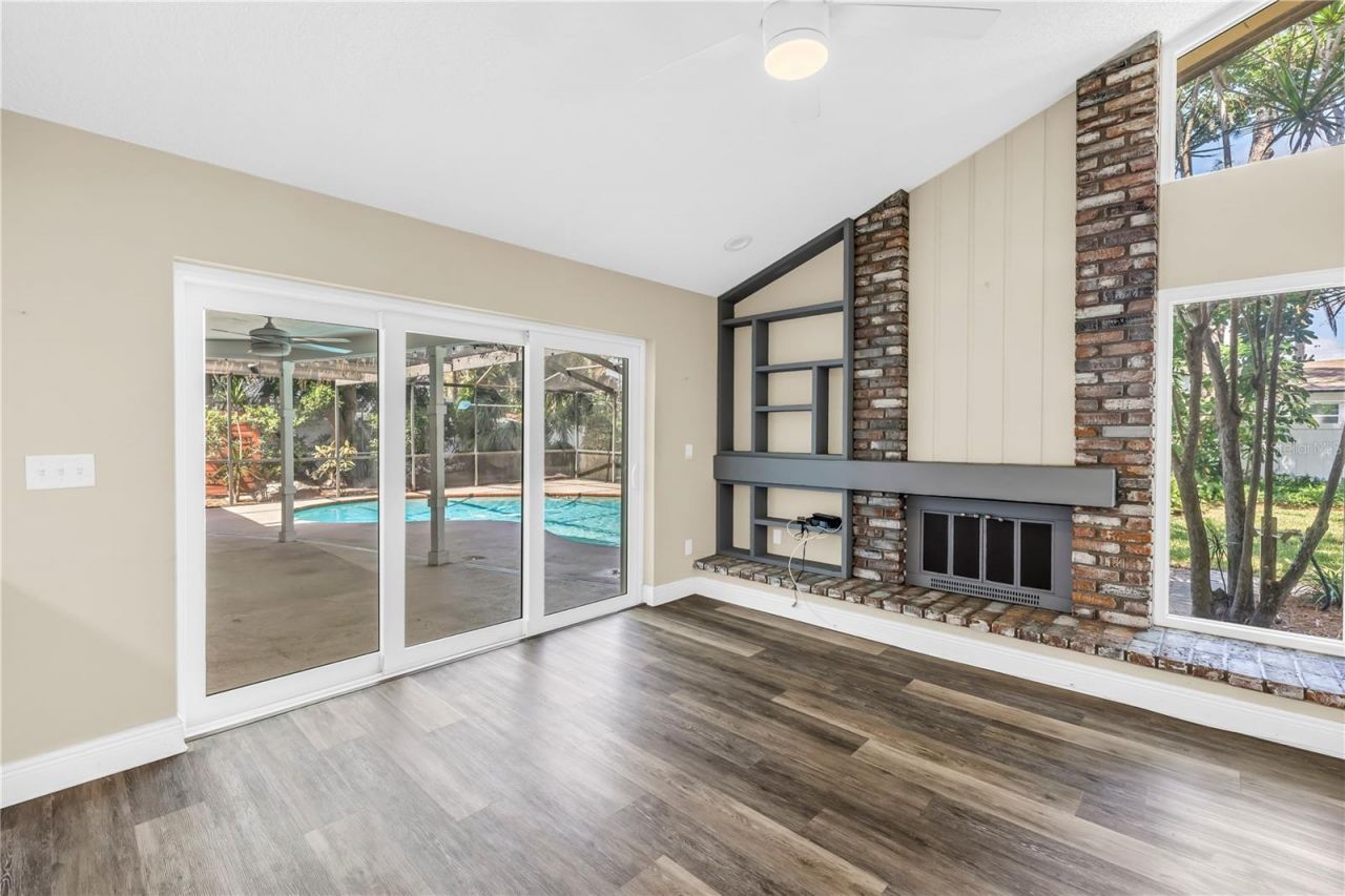 905 Serpentine Drive S, Saint Petersburg, FL 33705 Photo