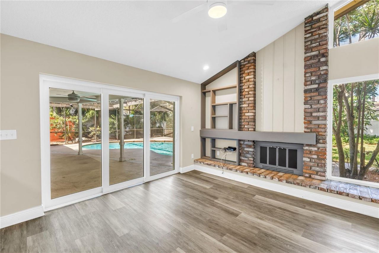 905 Serpentine Drive S, Saint Petersburg, FL 33705 Photo