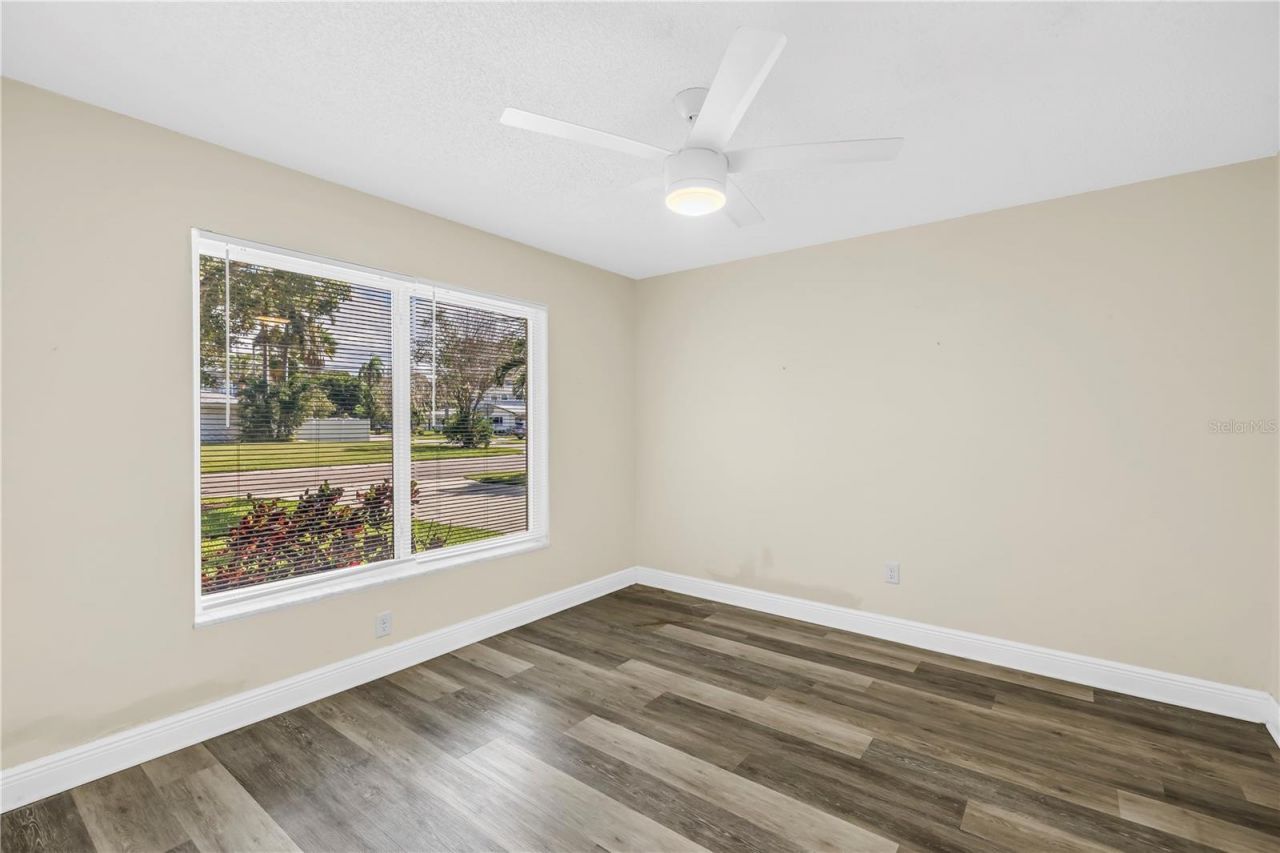 905 Serpentine Drive S, Saint Petersburg, FL 33705 Photo