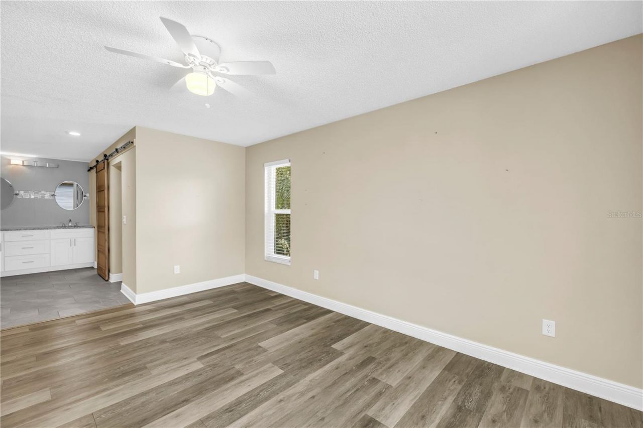 905 Serpentine Drive S, Saint Petersburg, FL 33705 Photo