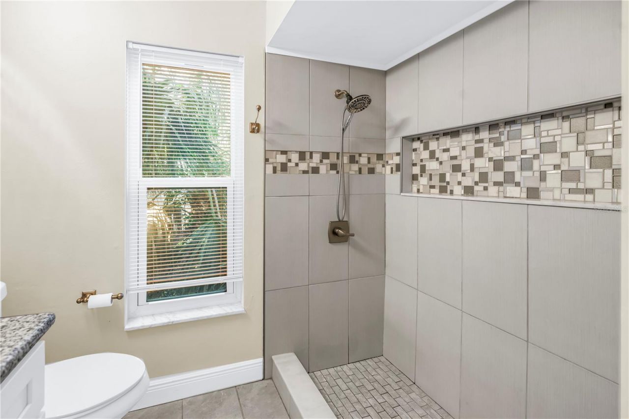 905 Serpentine Drive S, Saint Petersburg, FL 33705 Photo