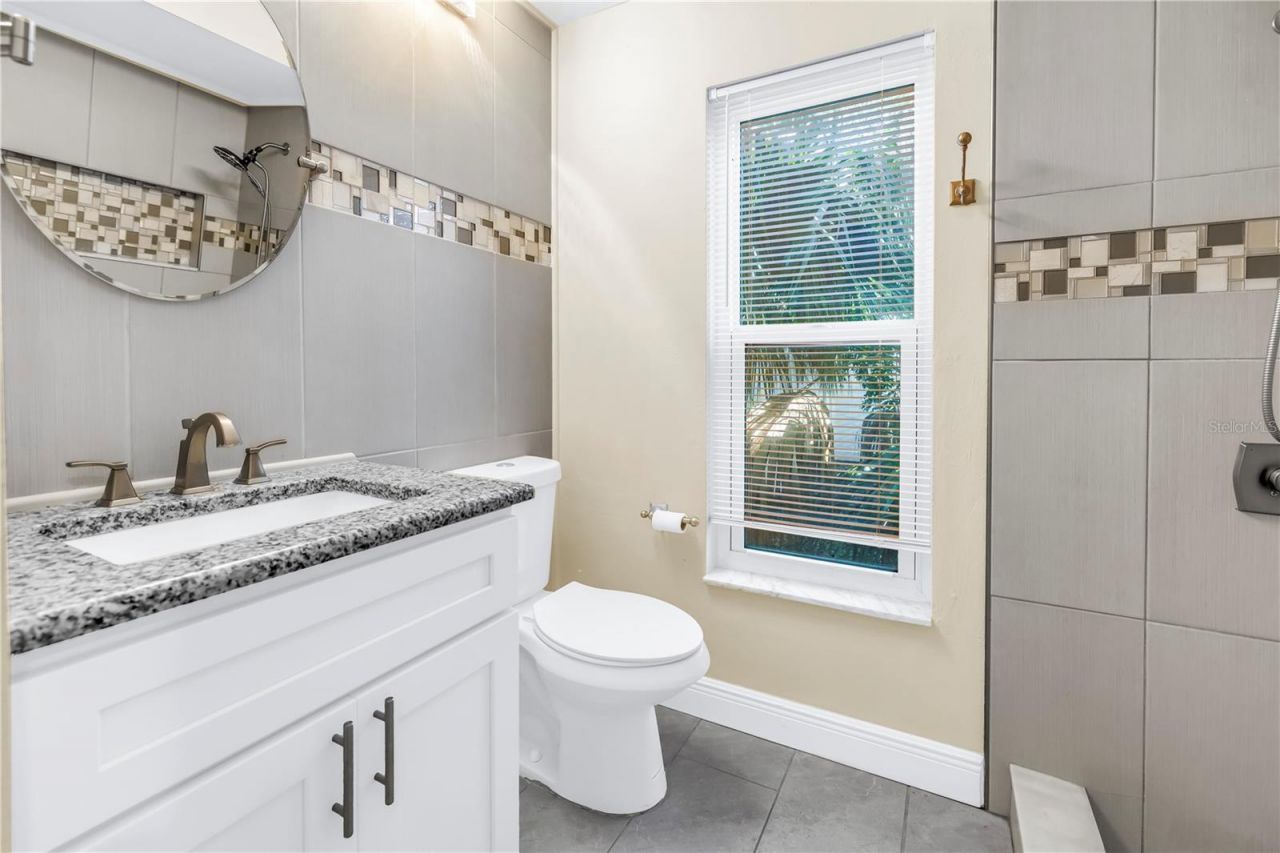 905 Serpentine Drive S, Saint Petersburg, FL 33705 Photo