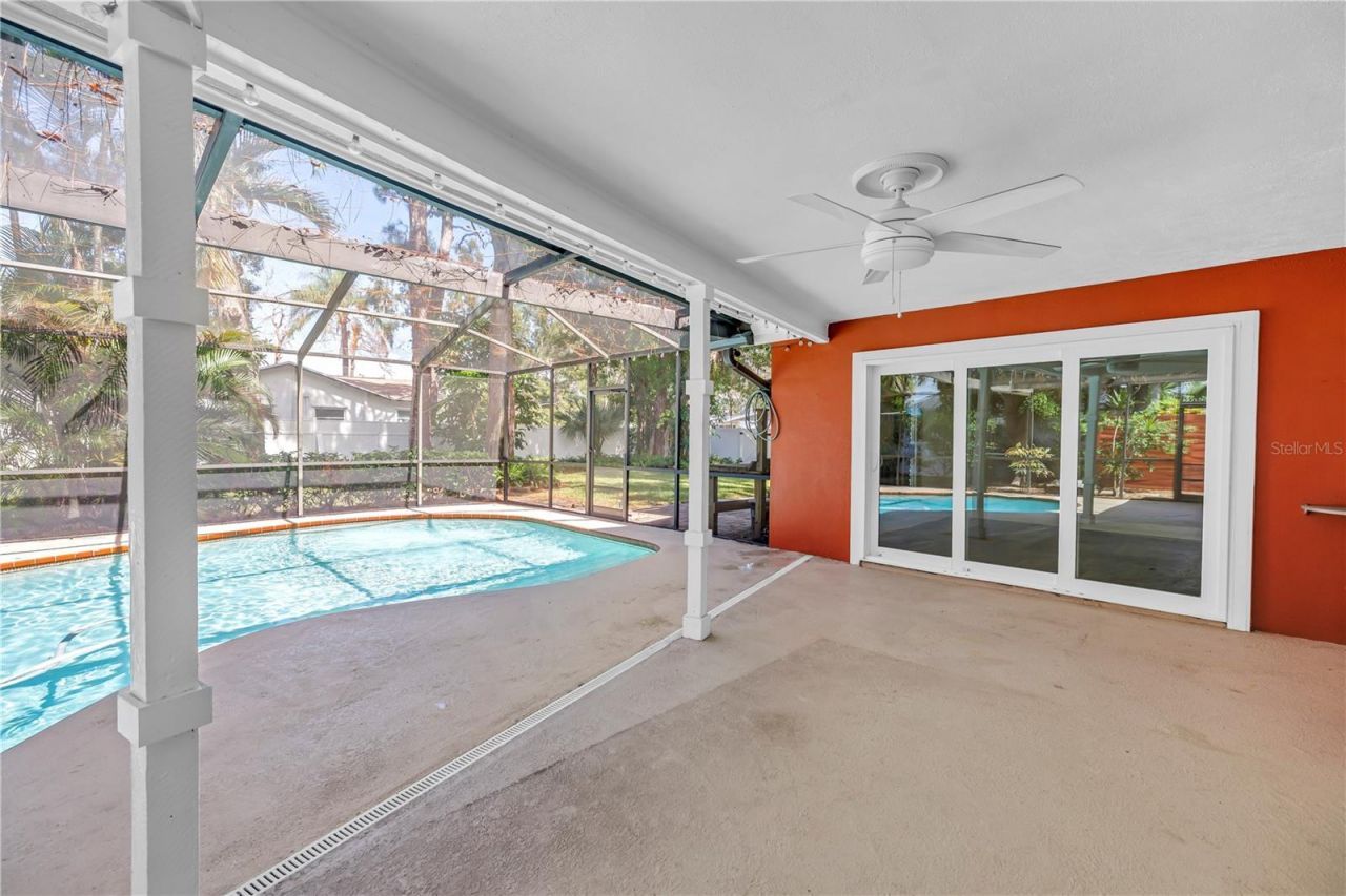 905 Serpentine Drive S, Saint Petersburg, FL 33705 Photo