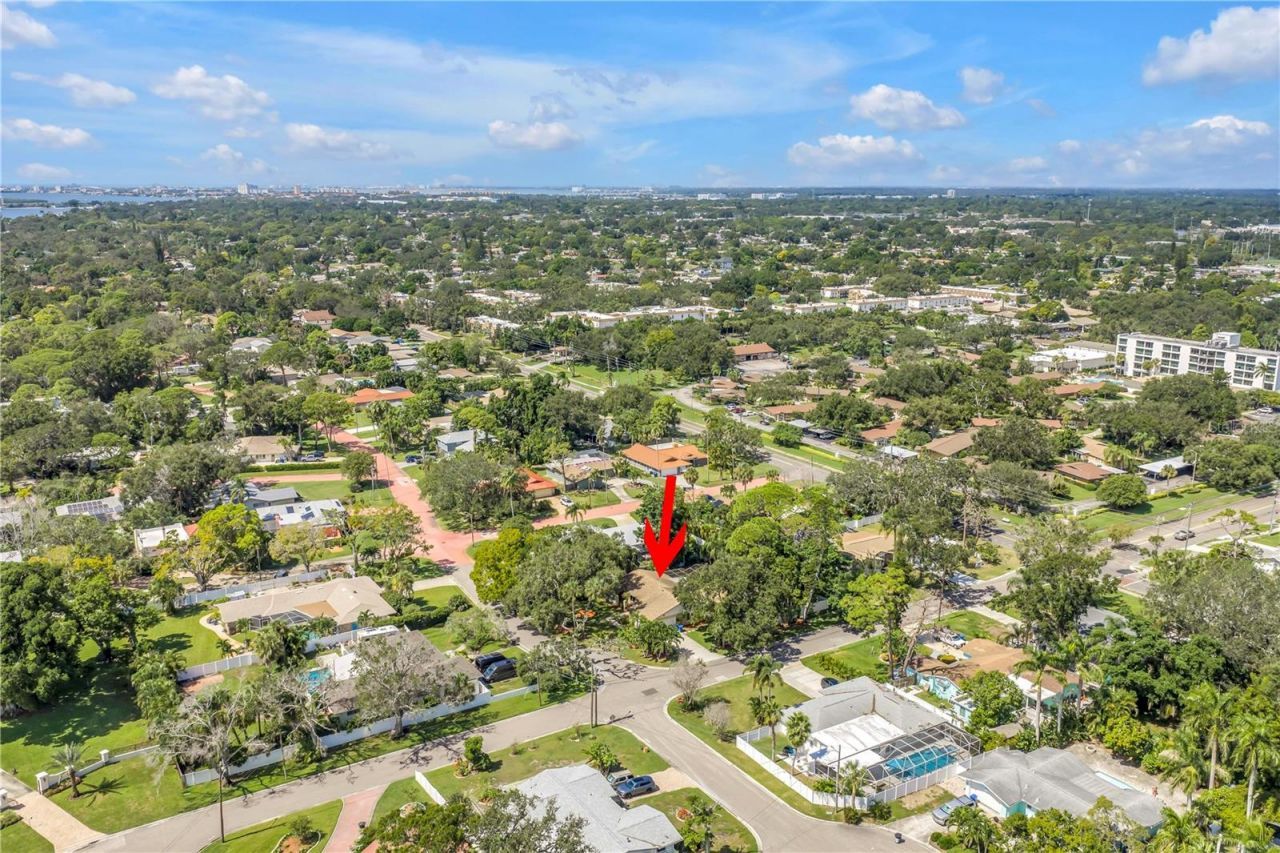 905 Serpentine Drive S, Saint Petersburg, FL 33705 Photo