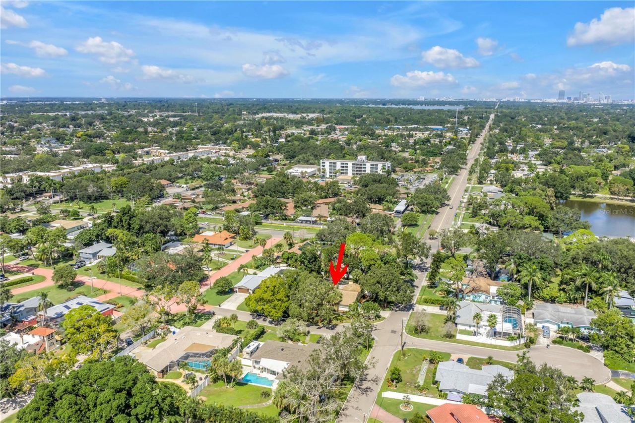 905 Serpentine Drive S, Saint Petersburg, FL 33705 Photo