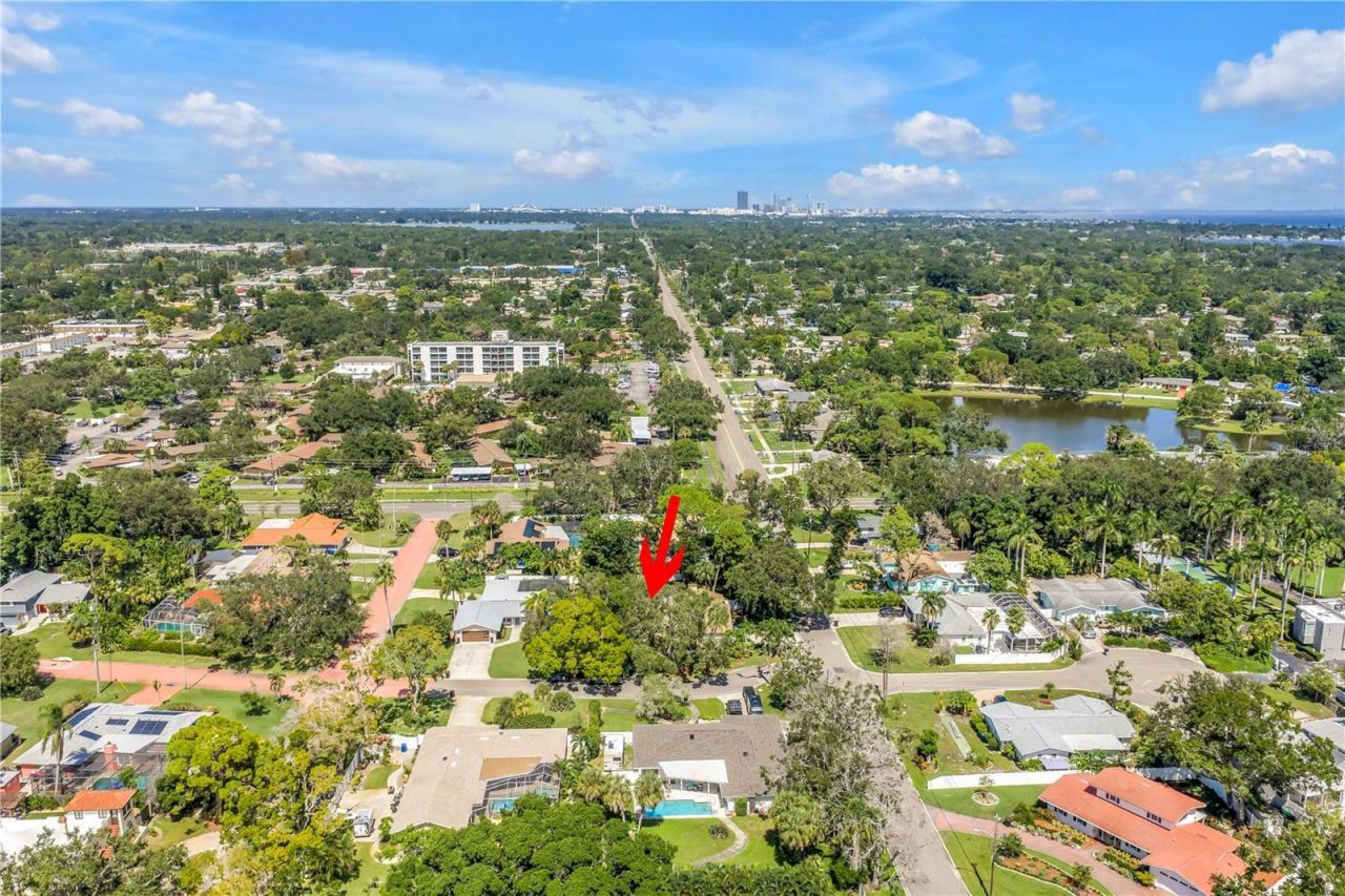 905 Serpentine Drive S, Saint Petersburg, FL 33705 Photo