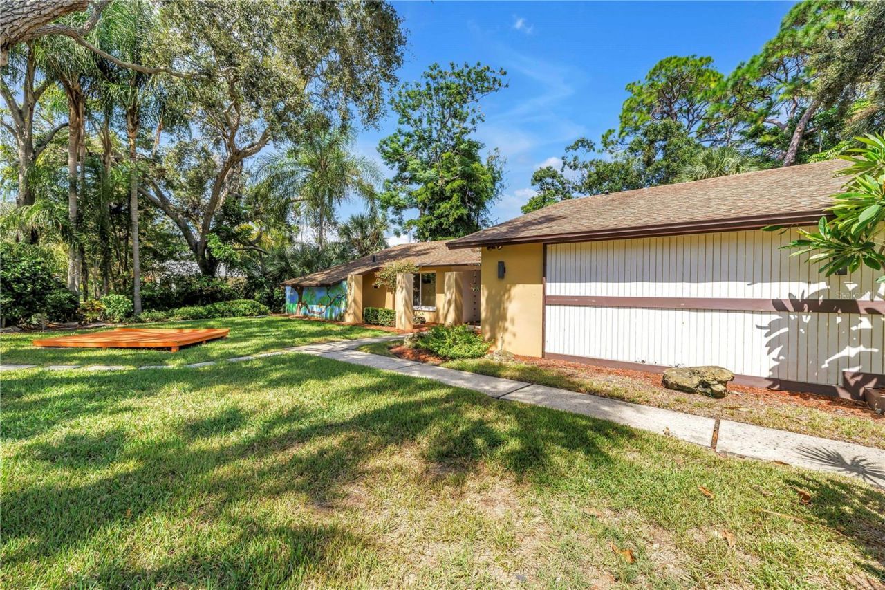 905 Serpentine Drive S, Saint Petersburg, FL 33705 Photo