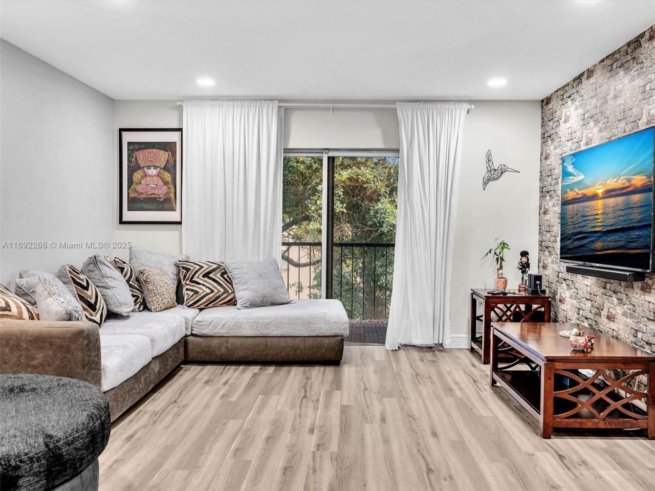 6061 N Falls Cir Dr, Unit 407, Lauderhill, FL 33319 Photo