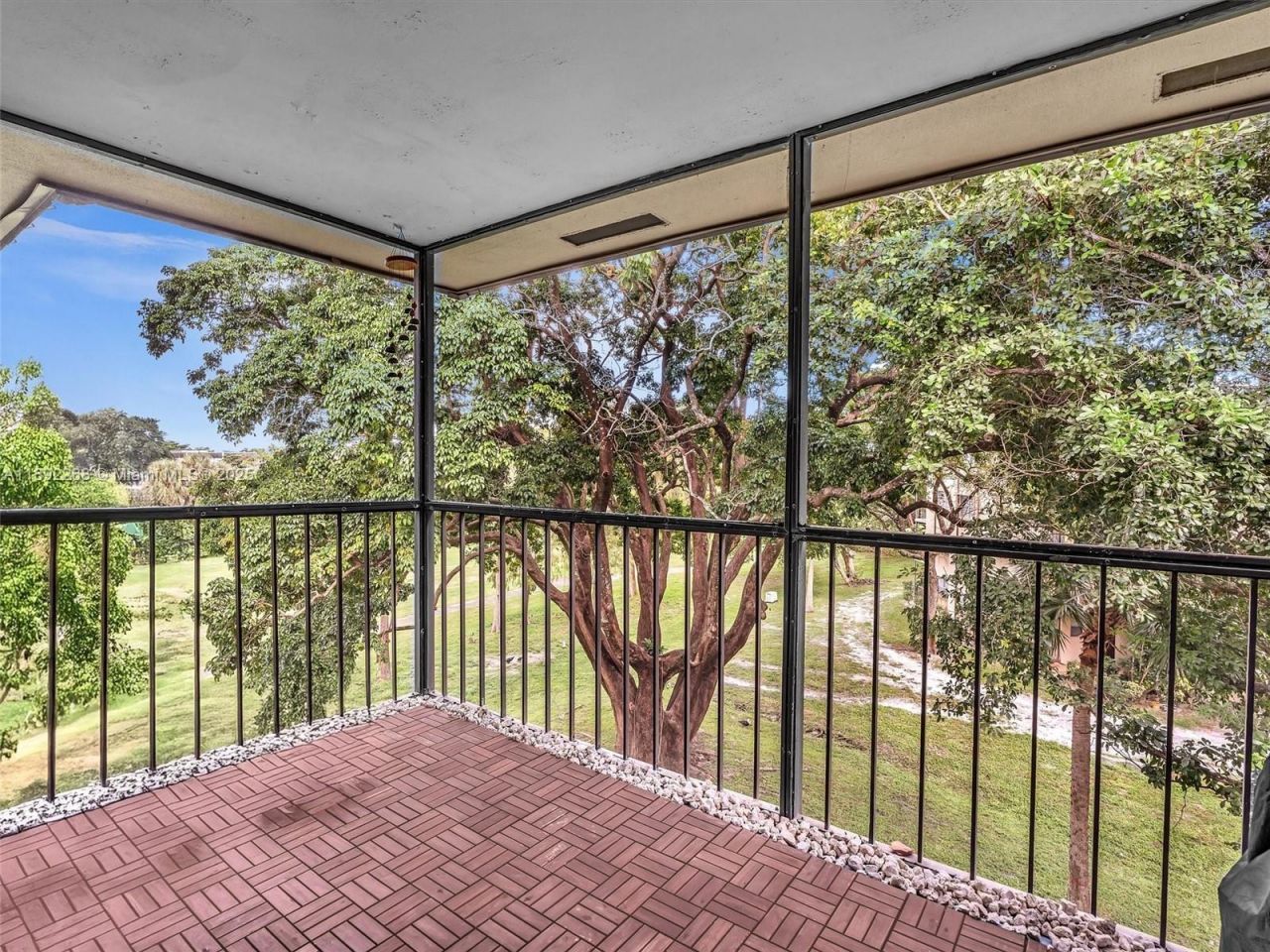 6061 N Falls Cir Dr, Unit 407, Lauderhill, FL 33319 Photo