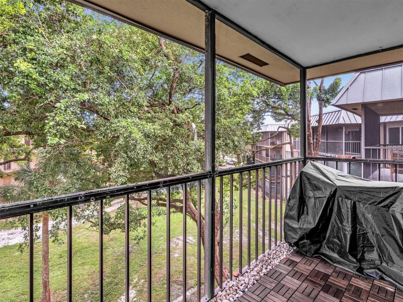 6061 N Falls Cir Dr, Unit 407, Lauderhill, FL 33319 Photo