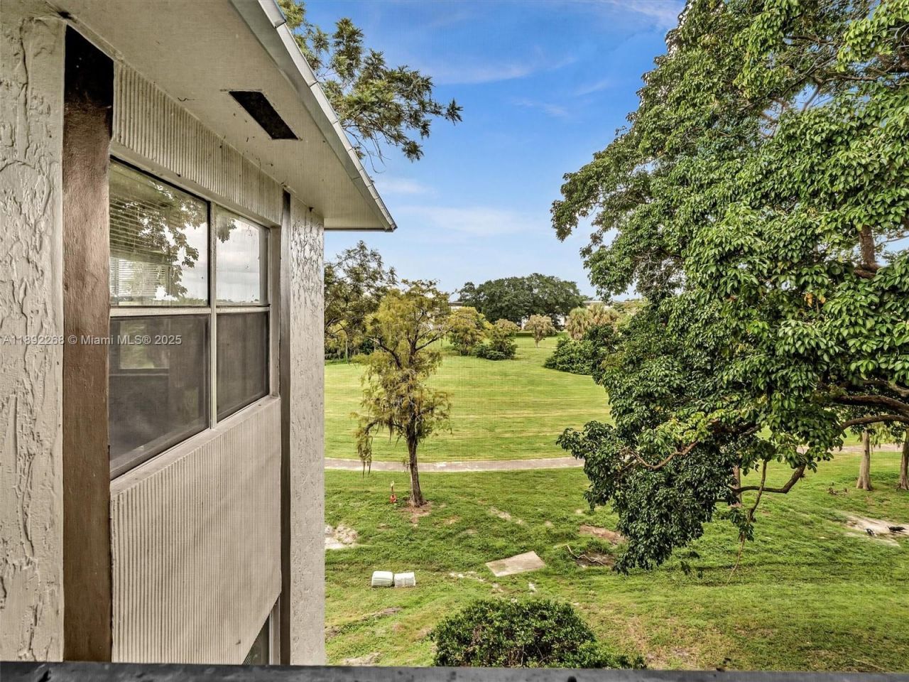 6061 N Falls Cir Dr, Unit 407, Lauderhill, FL 33319 Photo