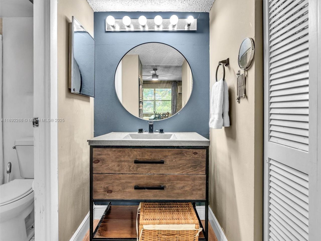 6061 N Falls Cir Dr, Unit 407, Lauderhill, FL 33319 Photo