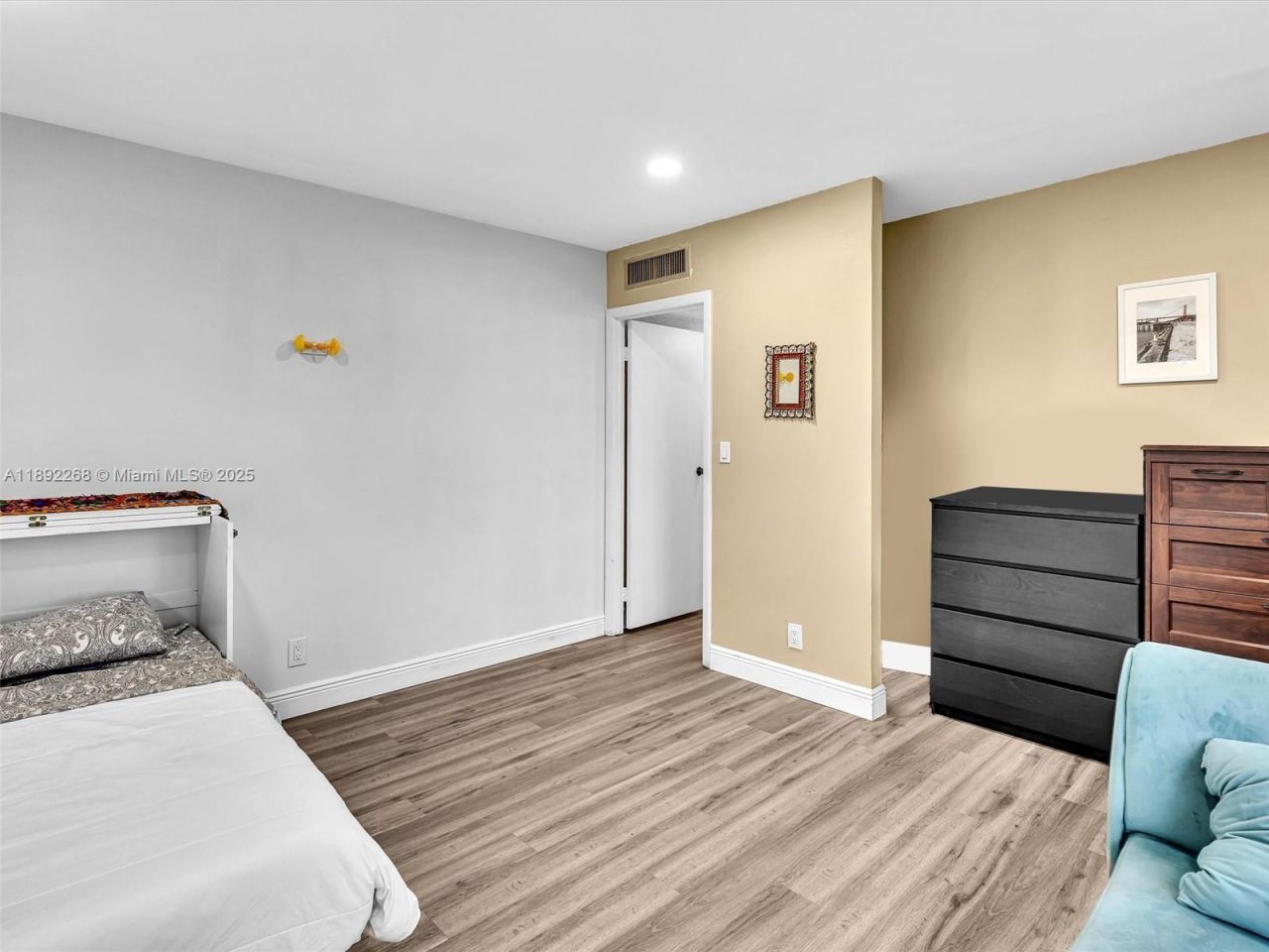 6061 N Falls Cir Dr, Unit 407, Lauderhill, FL 33319 Photo