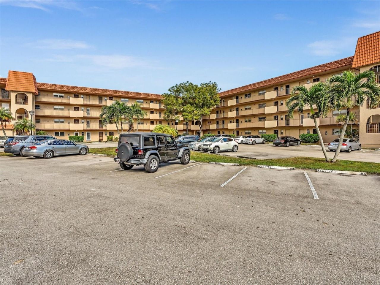 6061 N Falls Cir Dr, Unit 407, Lauderhill, FL 33319 Photo