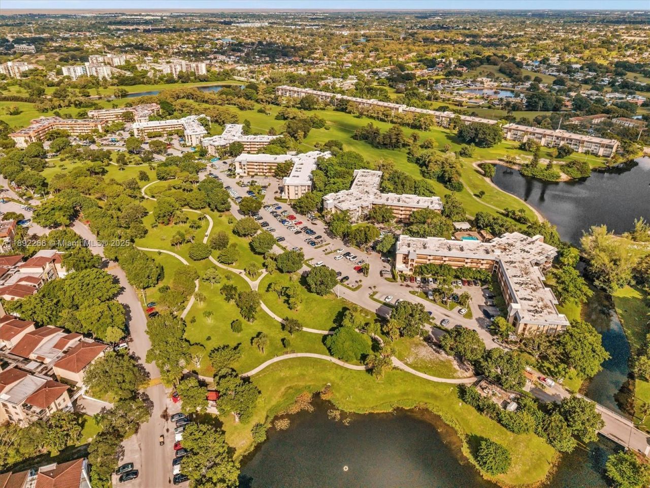 6061 N Falls Cir Dr, Unit 407, Lauderhill, FL 33319 Photo