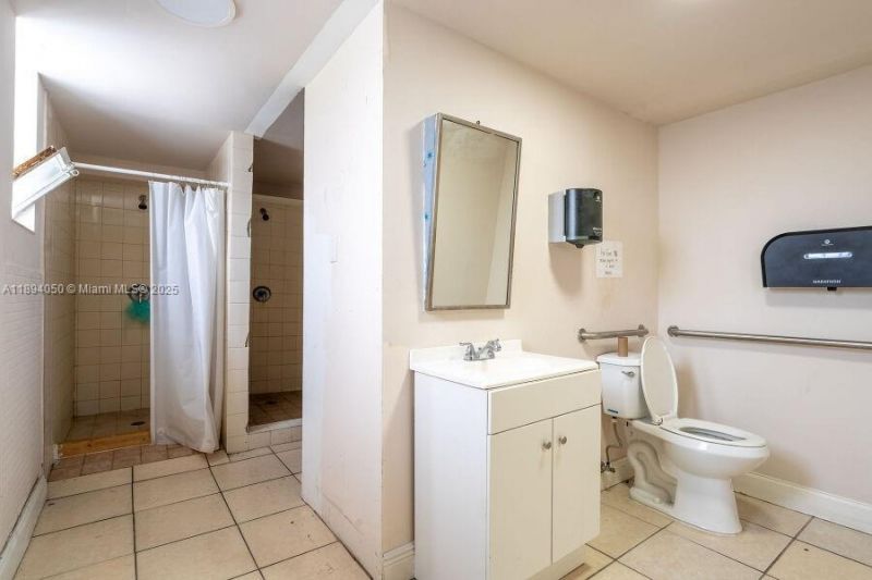 1901 NW 7th St, Miami, FL 33125 Photo