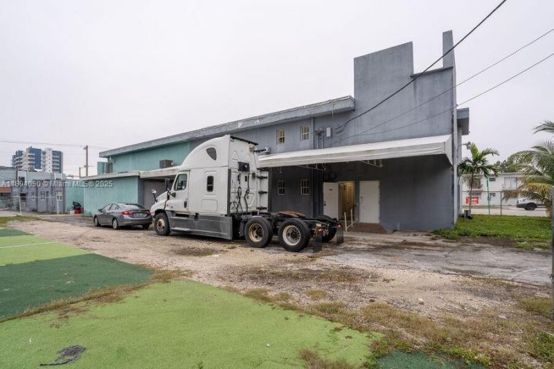 1901 NW 7th St, Miami, FL 33125 Photo