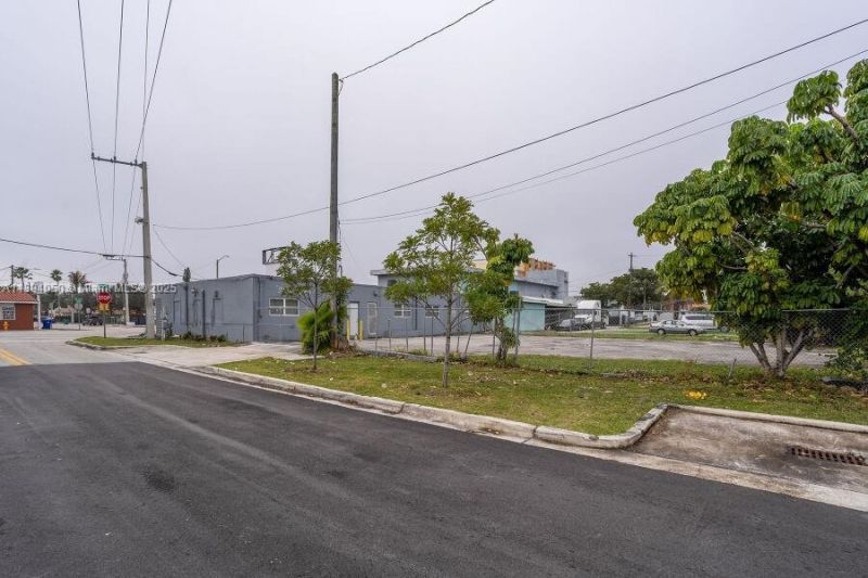 1901 NW 7th St, Miami, FL 33125 Photo