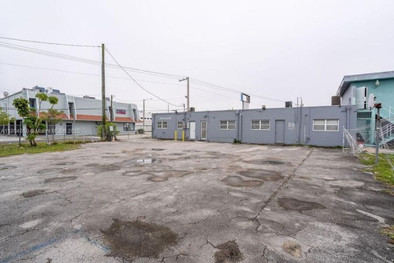 1901 NW 7th St, Miami, FL 33125 Photo