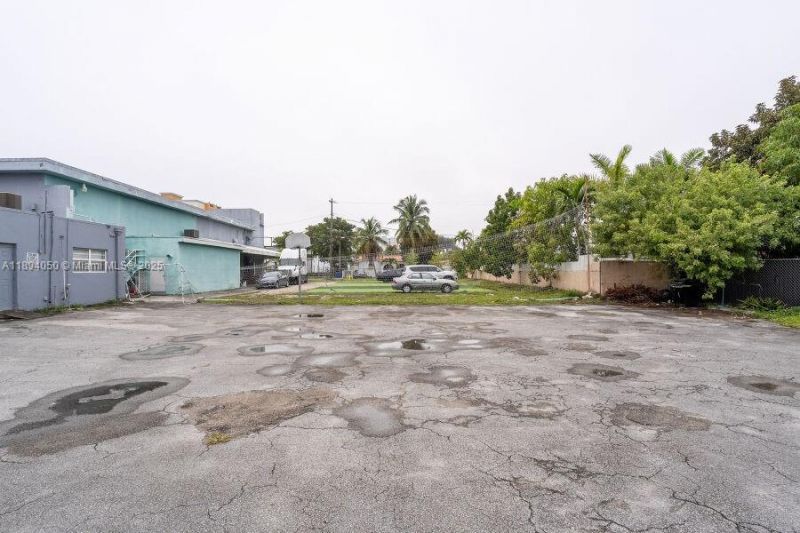 1901 NW 7th St, Miami, FL 33125 Photo