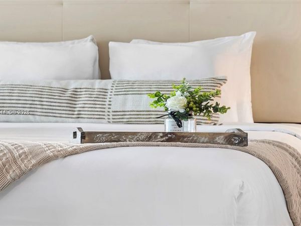 1437 Collins Ave, Unit 327, Miami Beach, FL 33139