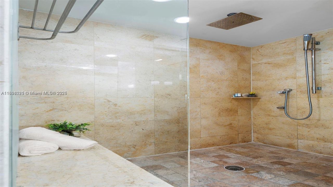 1437 Collins Ave, Unit 327, Miami Beach, FL 33139 Photo