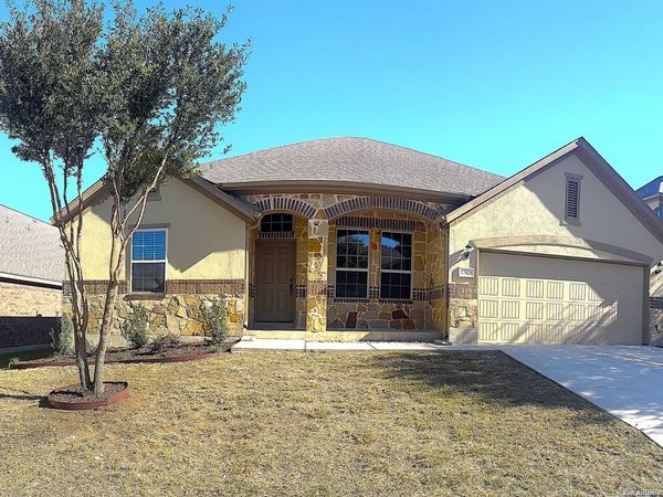 17820 Oxford Mt, Helotes, TX 78023