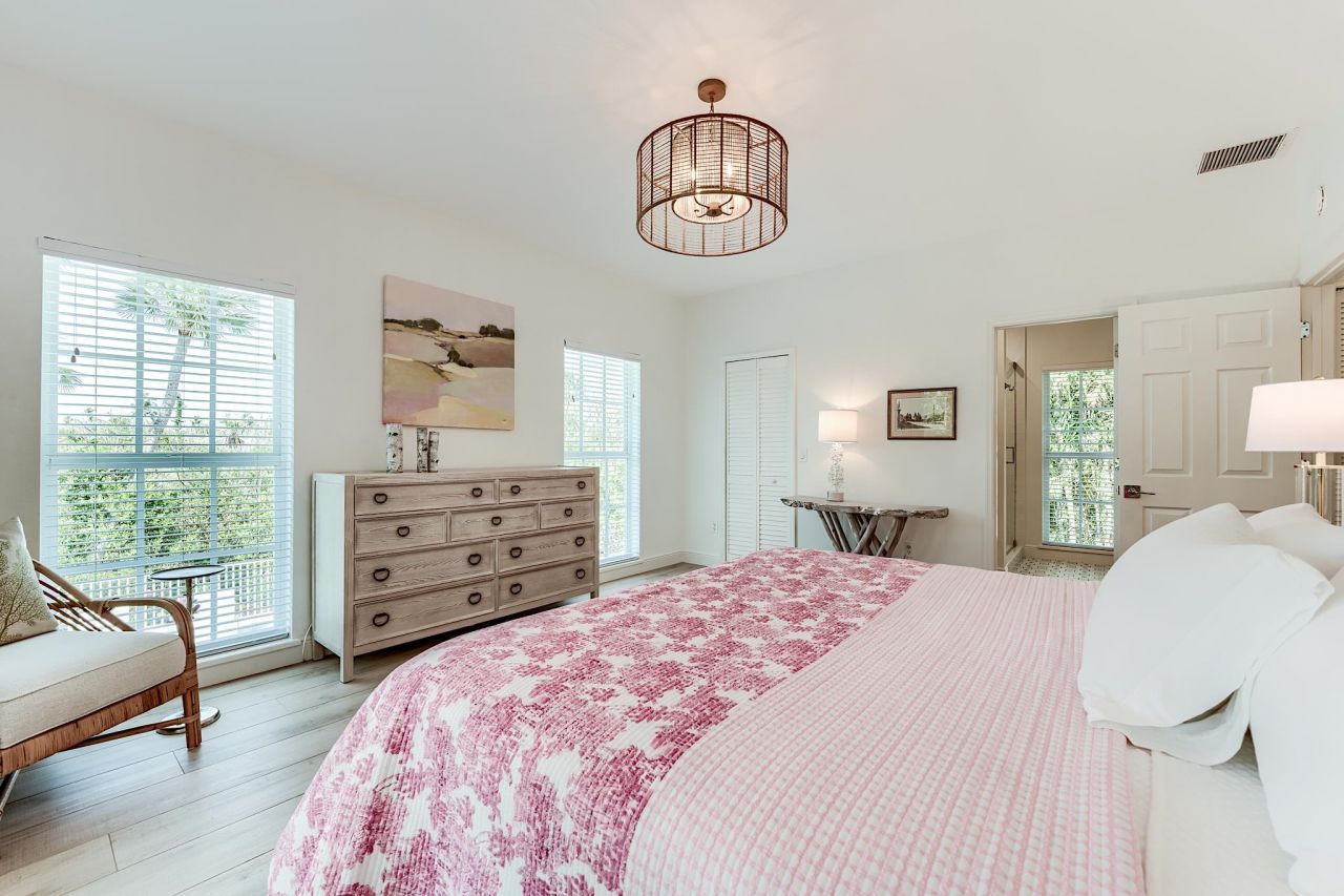 2612 Coconut Dr, Sanibel, FL 33957 Photo