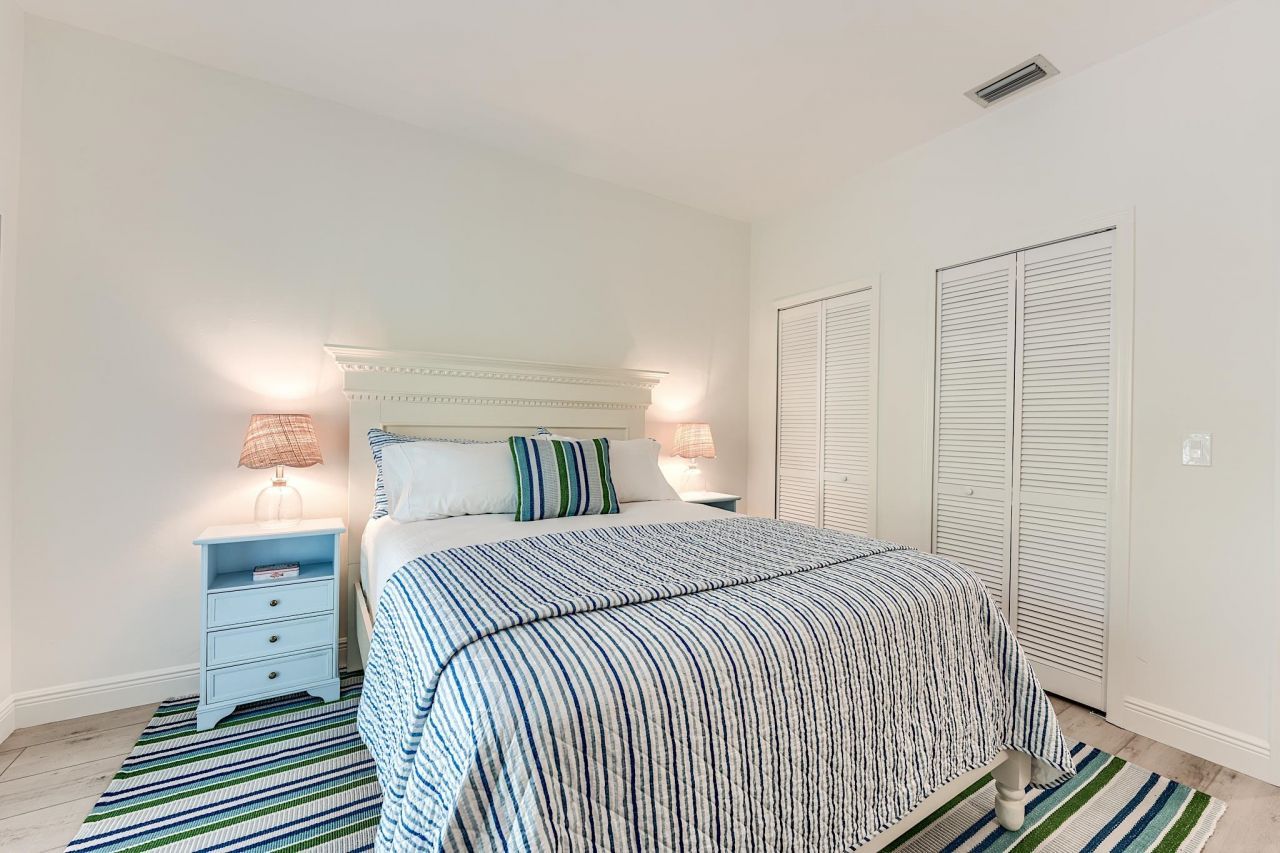 2612 Coconut Dr, Sanibel, FL 33957 Photo