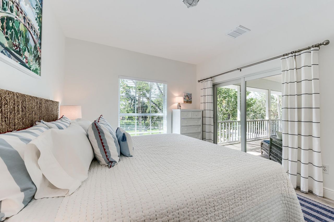 2612 Coconut Dr, Sanibel, FL 33957 Photo